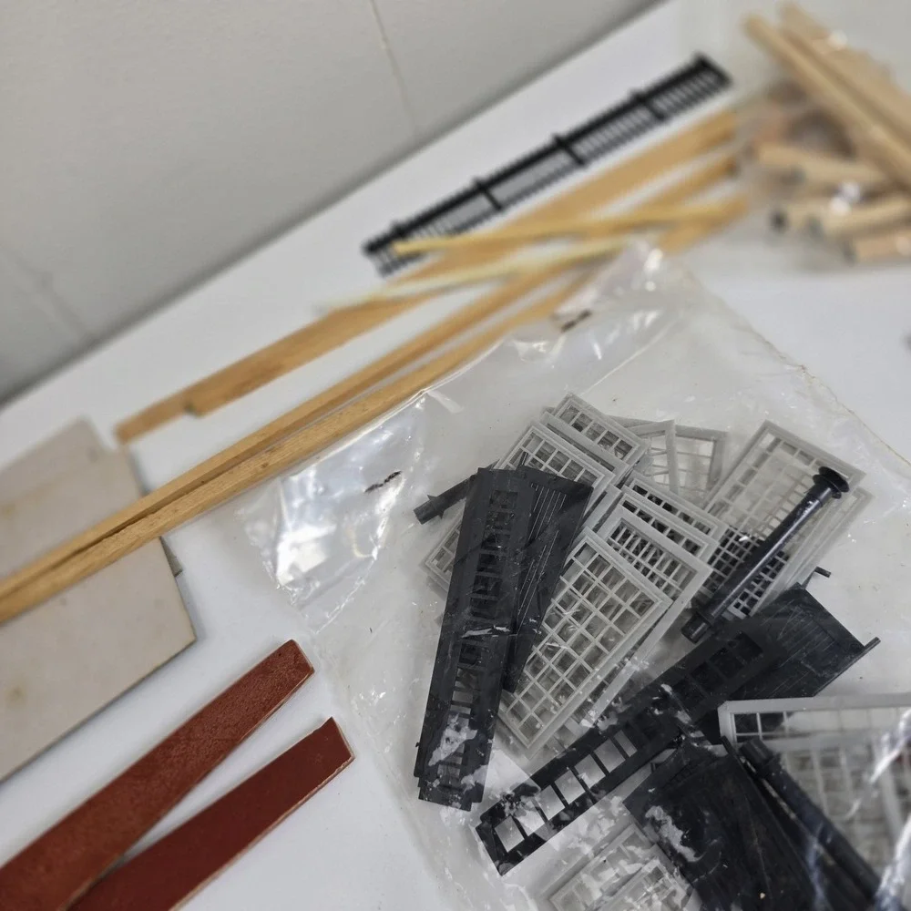 Korber Models HO Scale 3 Stall Roundhouse Kit No 104 PARTS REPAIR Incomplete Set